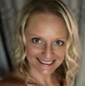 Meet your Posher, Cynthia